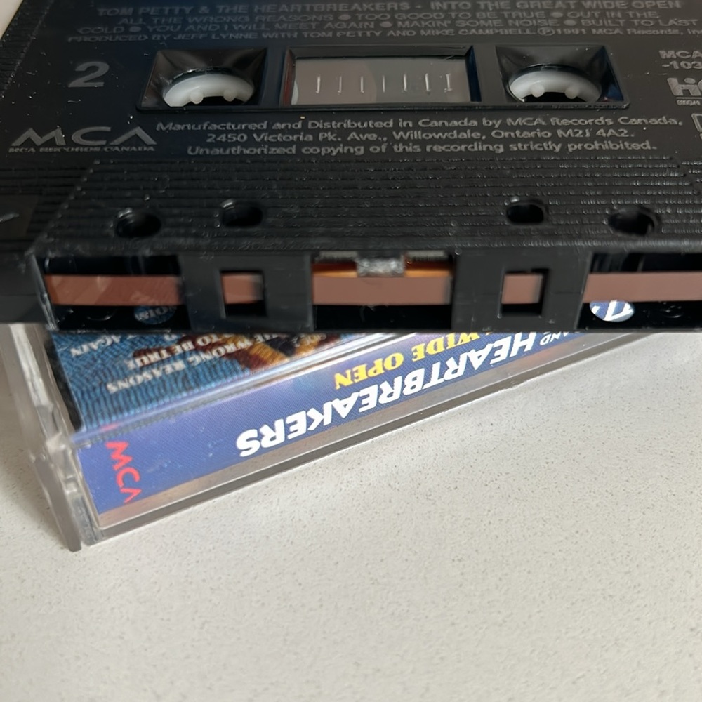 Vintage Tom Petty Cassette Tapes Into The Great Wide Open & Southern Accents - Picture 6 of 8
